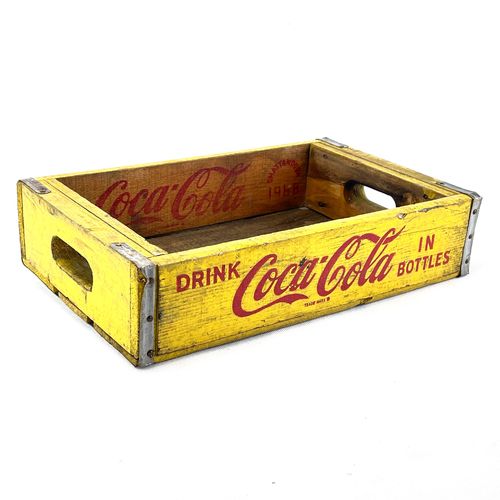 Tolle alte Coca Cola Getränkekiste gelb Holzkiste 1968